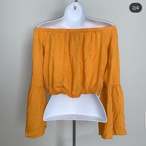 Yellow Cropped Blouse - Picture 2 of 4